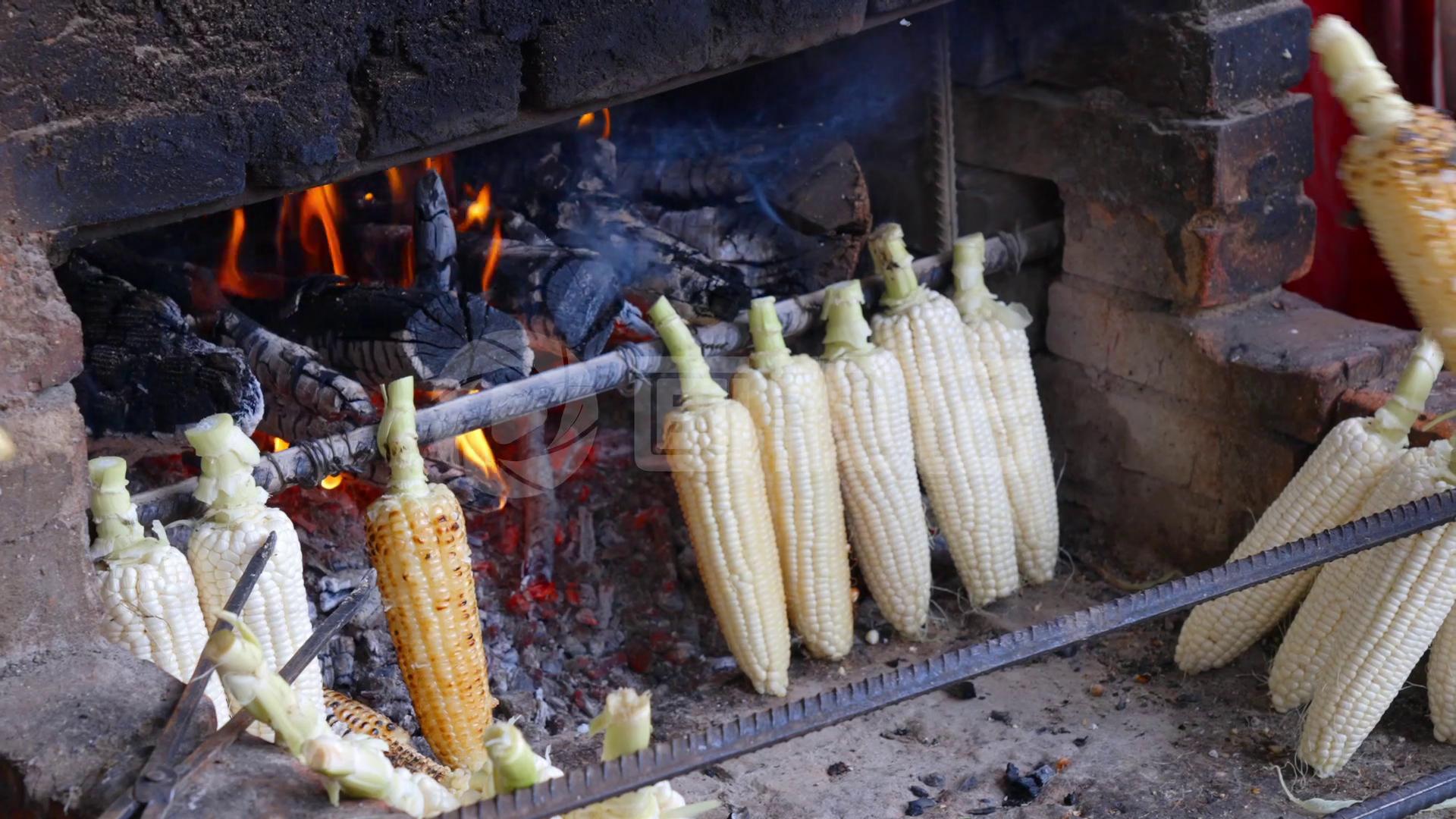 全域商用,民间特色美食烧包谷烤玉米火烧白包谷特写,视频素材